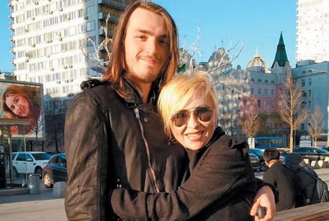 Валентина Легкоступова с сыном