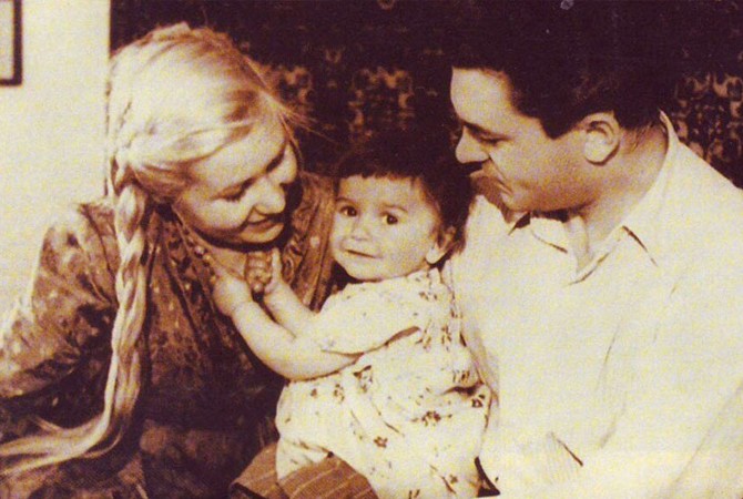 Инна Макарова и Сергей Бондарчук с дочерью Наташей