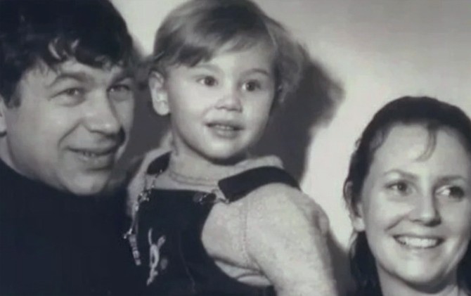 Андрей Мартынов с женой и сыном